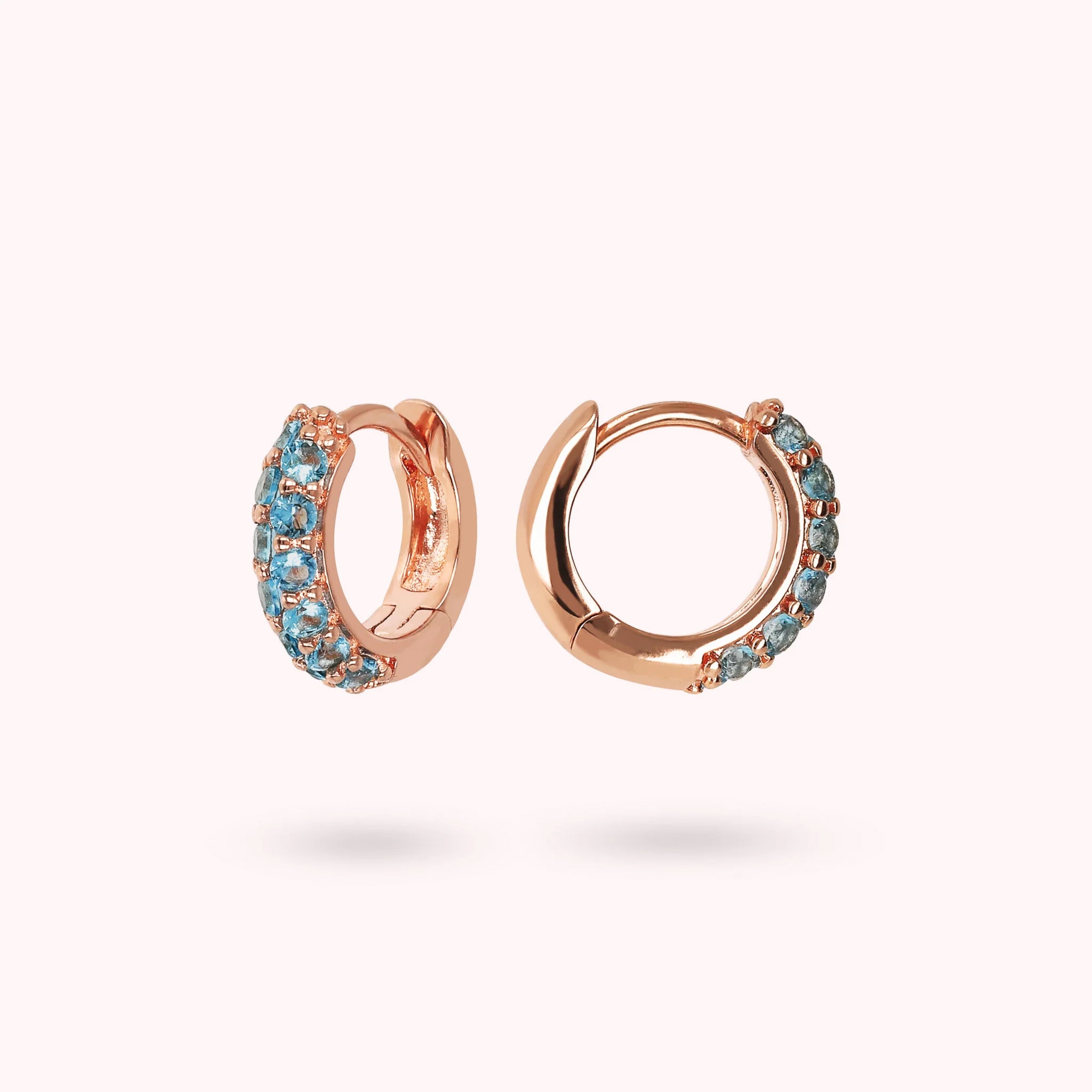 Orecchini a Cerchio con Pavé in Cubic Zirconia