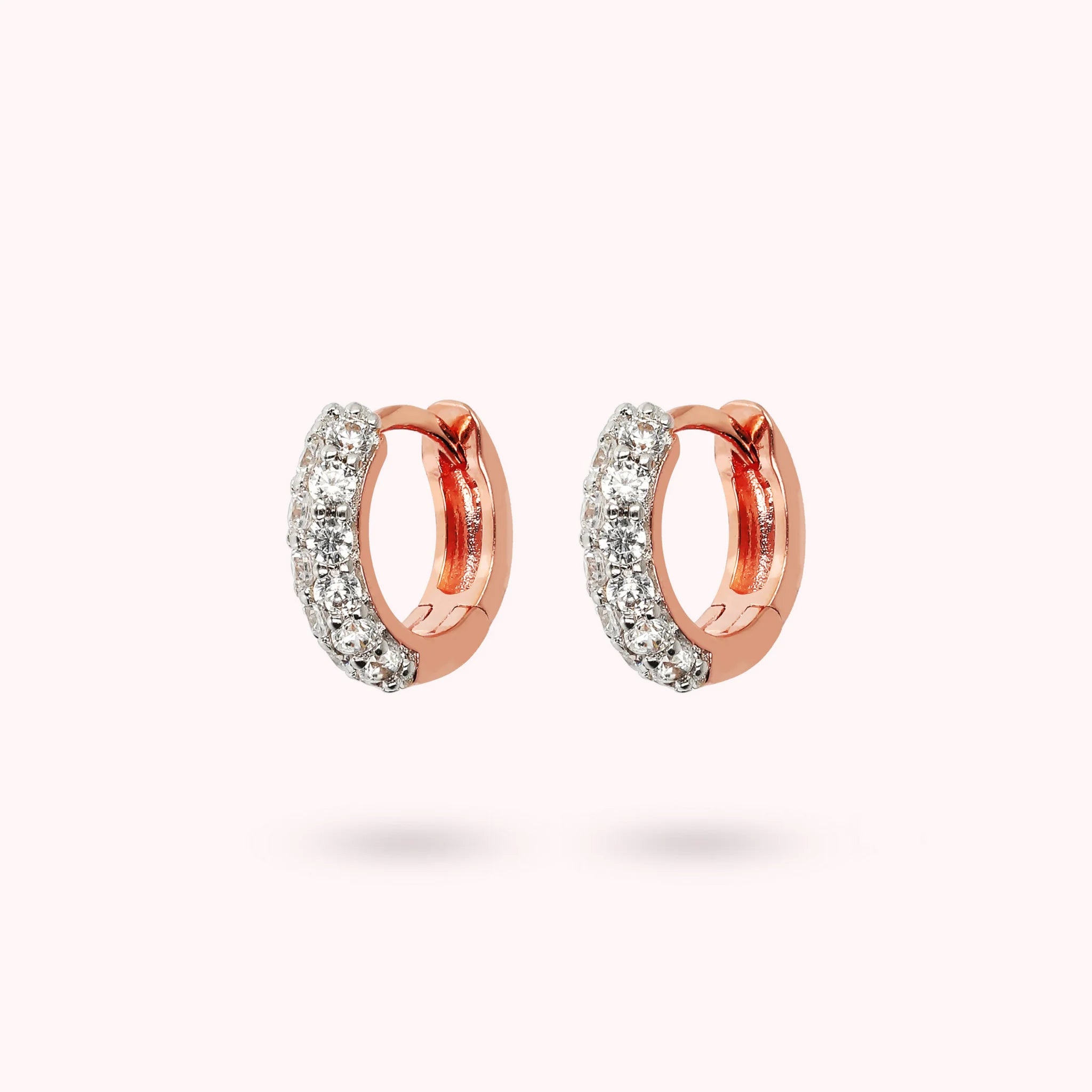 Orecchini a Cerchio con Pavé in Cubic Zirconia