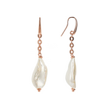 Boucles d'oreilles pendantes avec chaîne Rolo et perles baroques d'eau douce blanches