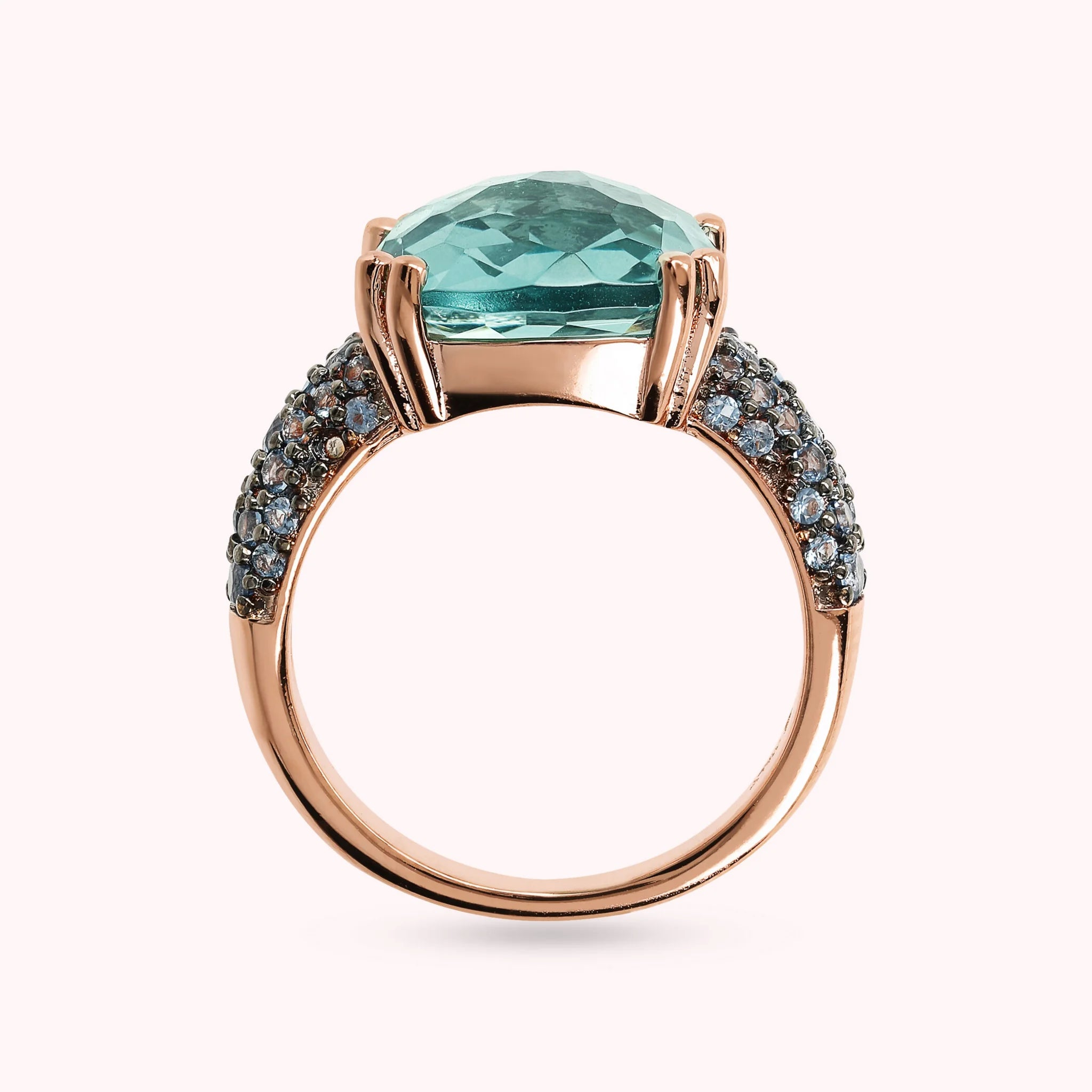 Anello Cocktail con Prisma Gem Quadrata e Pavé
