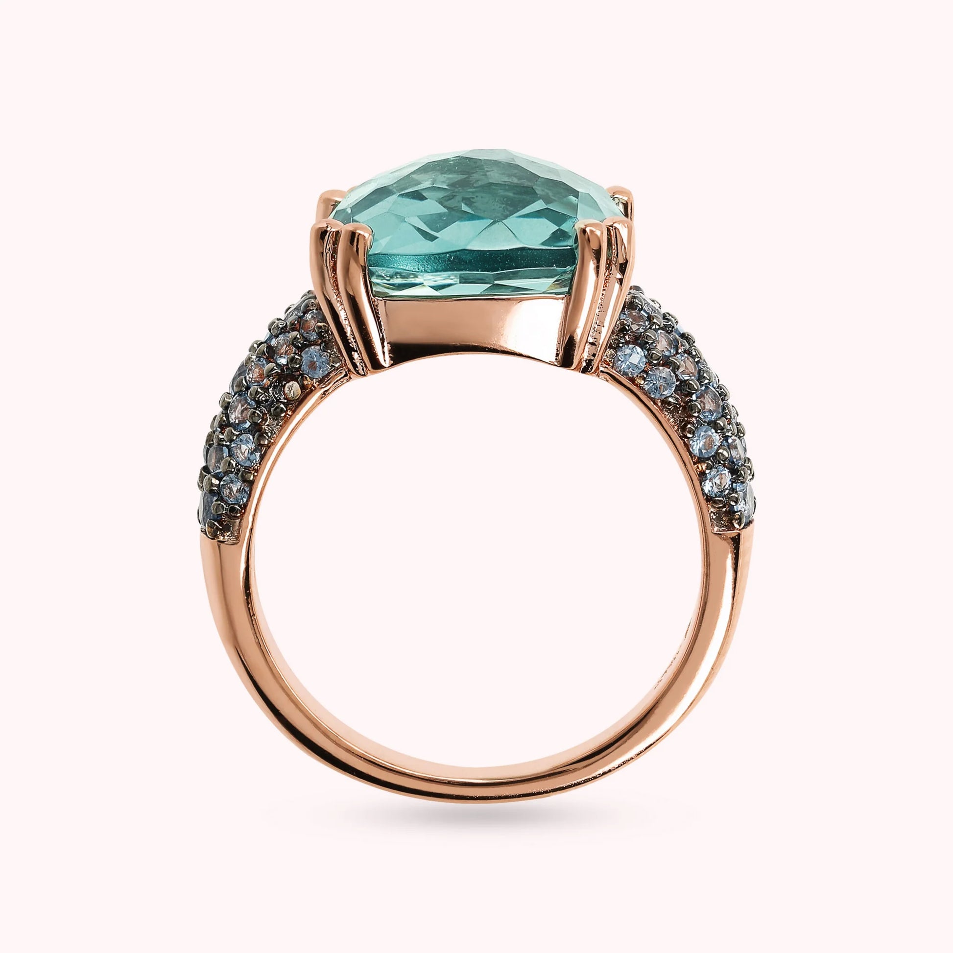 Anello Cocktail con Prisma Gem Quadrata e Pavé