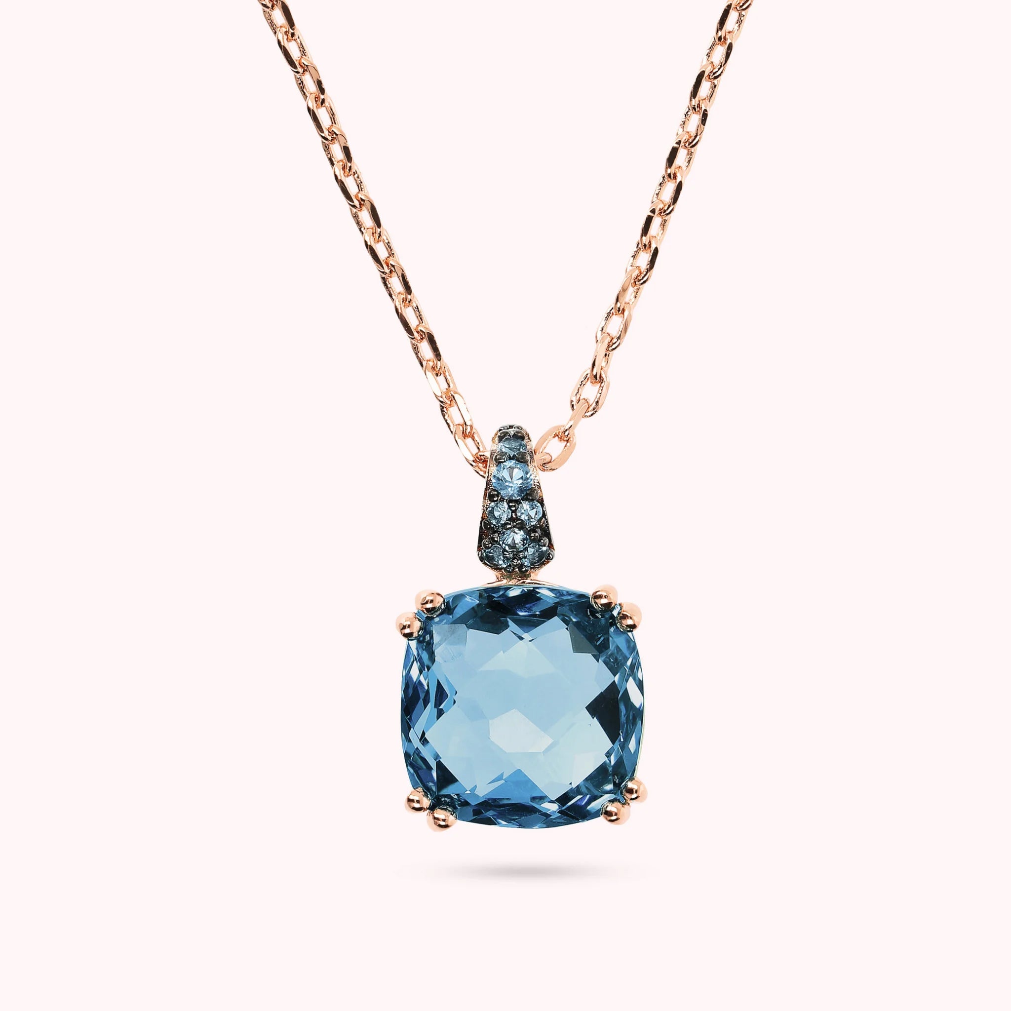 Collier chaîne jaseron avec Prisma Gem carrée et pavé