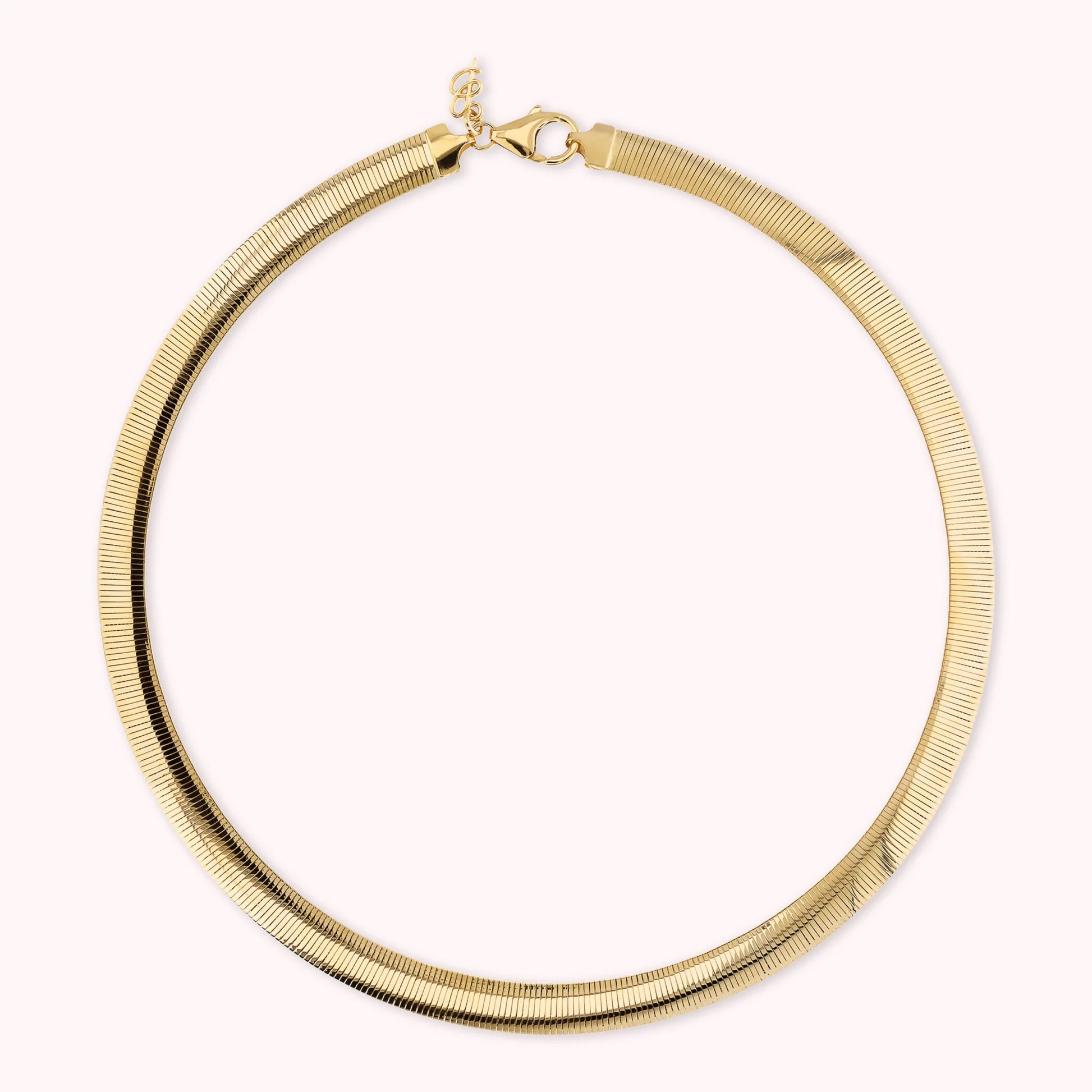Halskette mit Omega-Kette in Gold