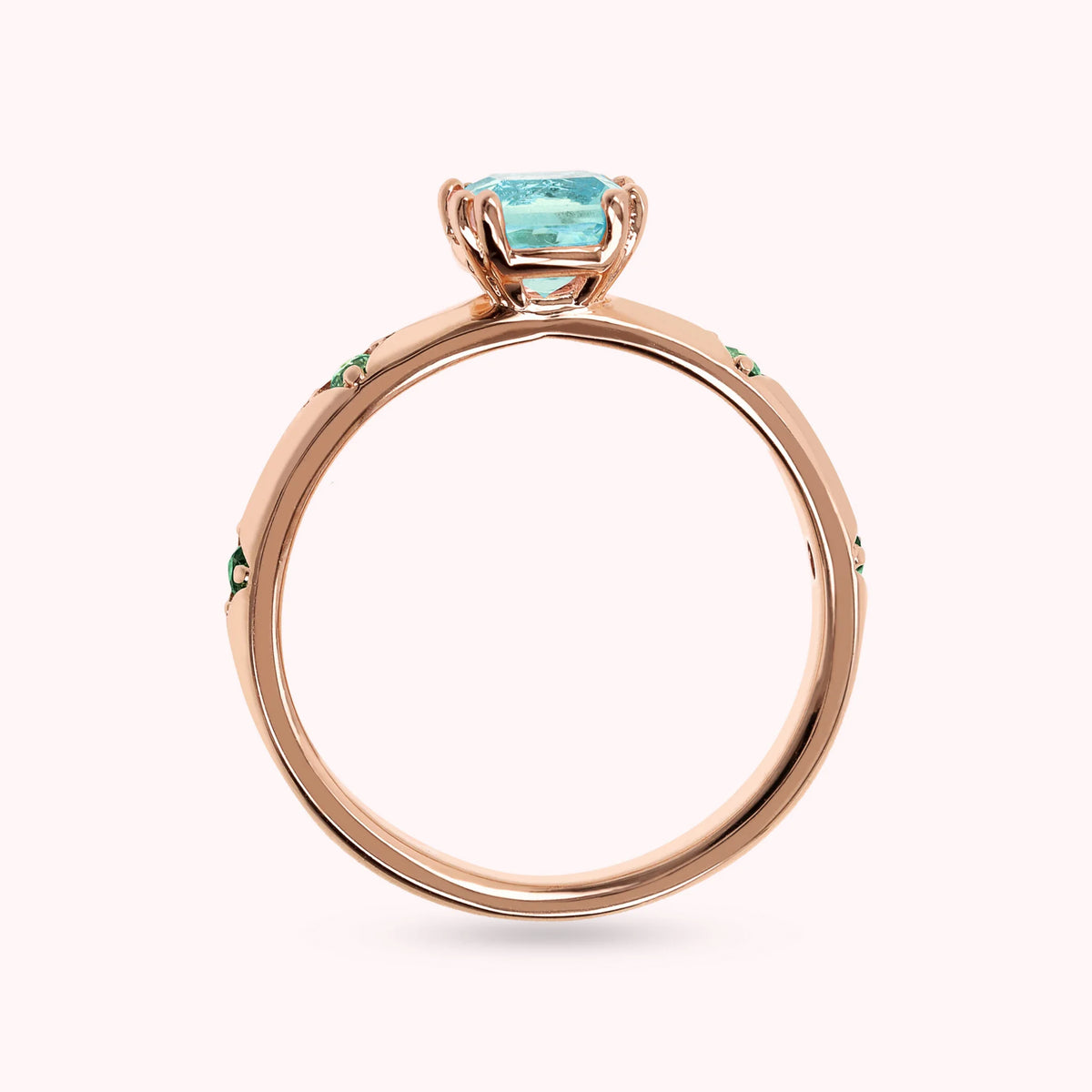 Étoile Solitär-Ring mit kissenförmigem Prisma-Gem-Schliff