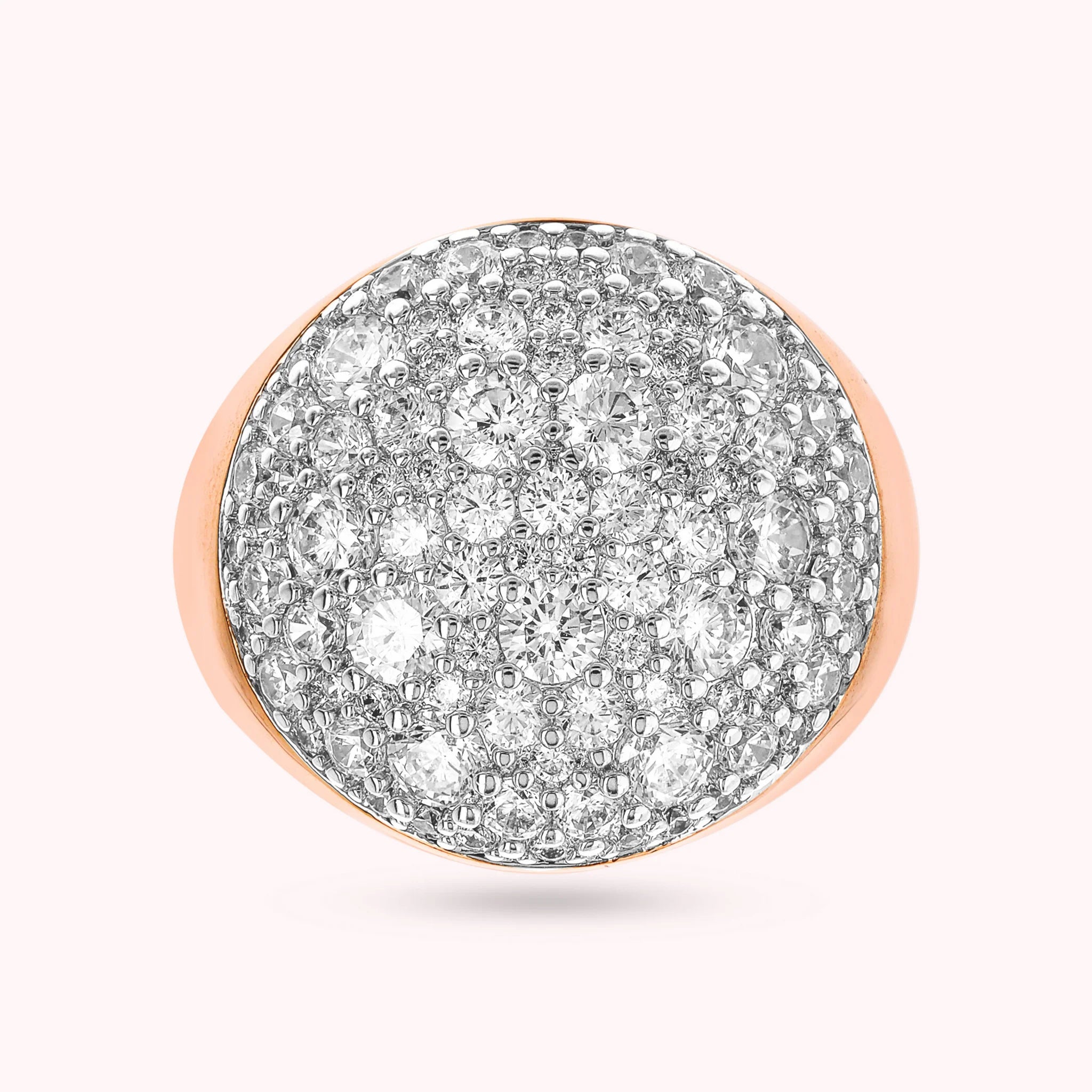 Bague chevalière avec pavé rond en zircon cubique