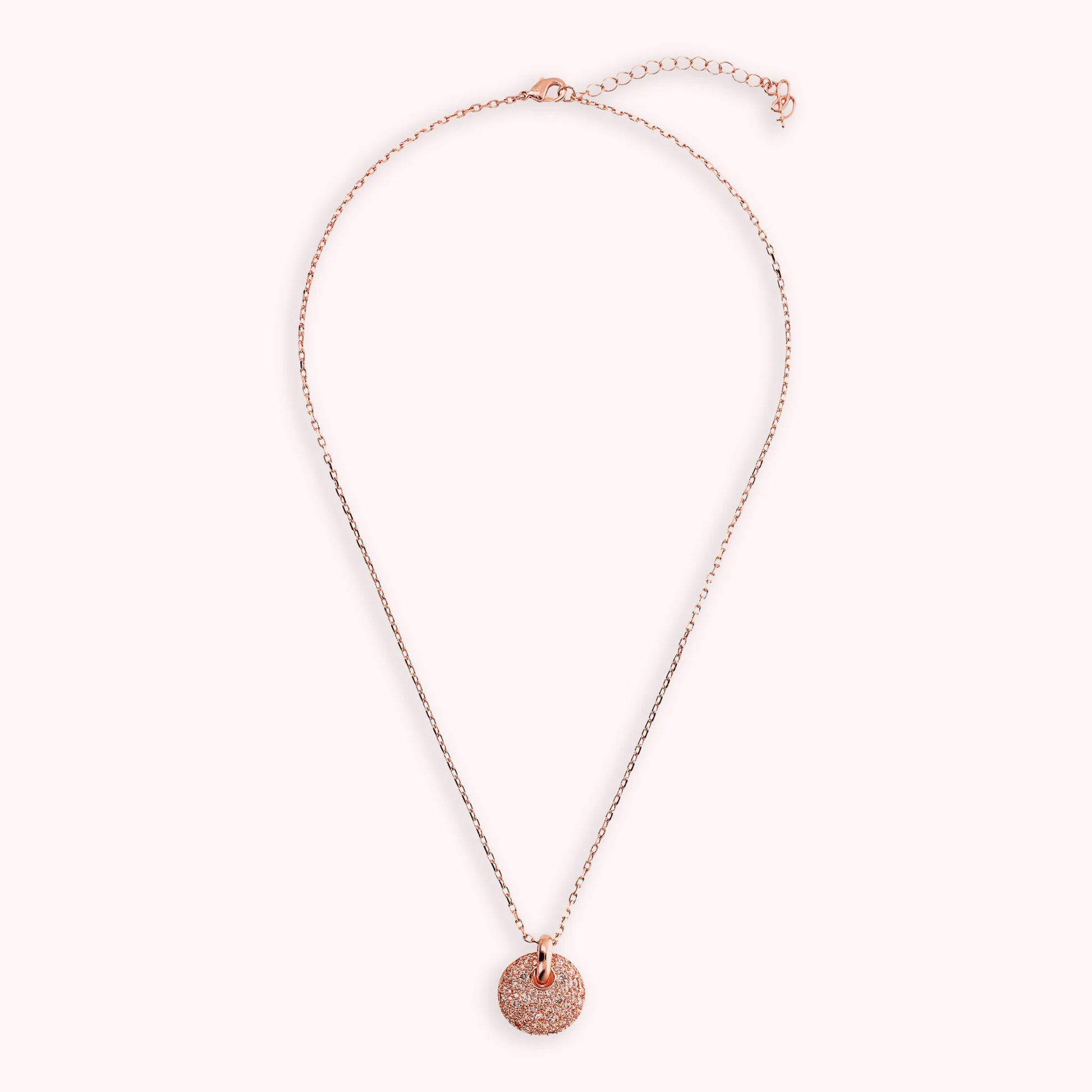Rolo-Kette mit rundem, durchbrochenem Anhänger und Pavé aus Zirkonia
