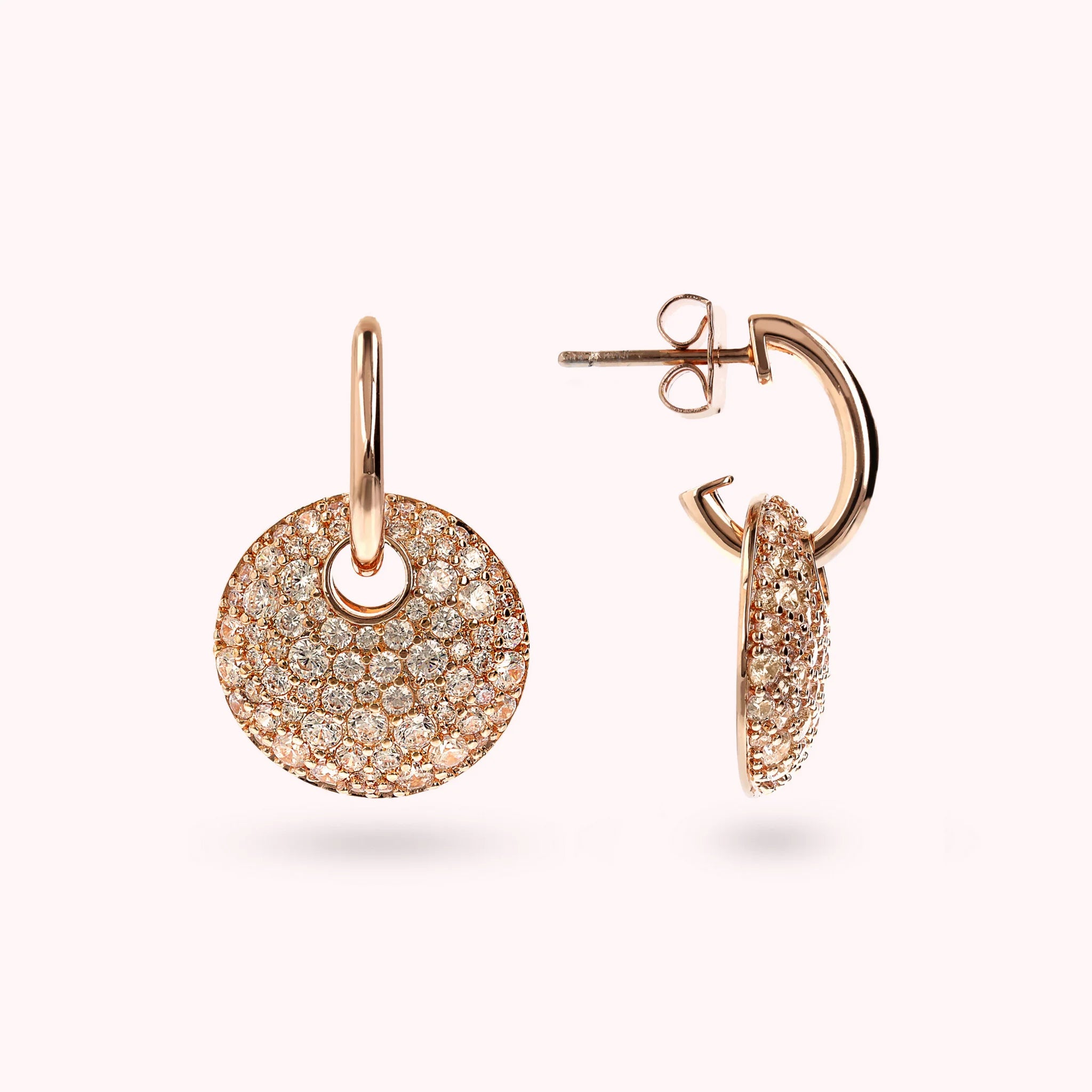 Orecchini Pendenti con Tondo Traforato e Pavé in Cubic Zirconia