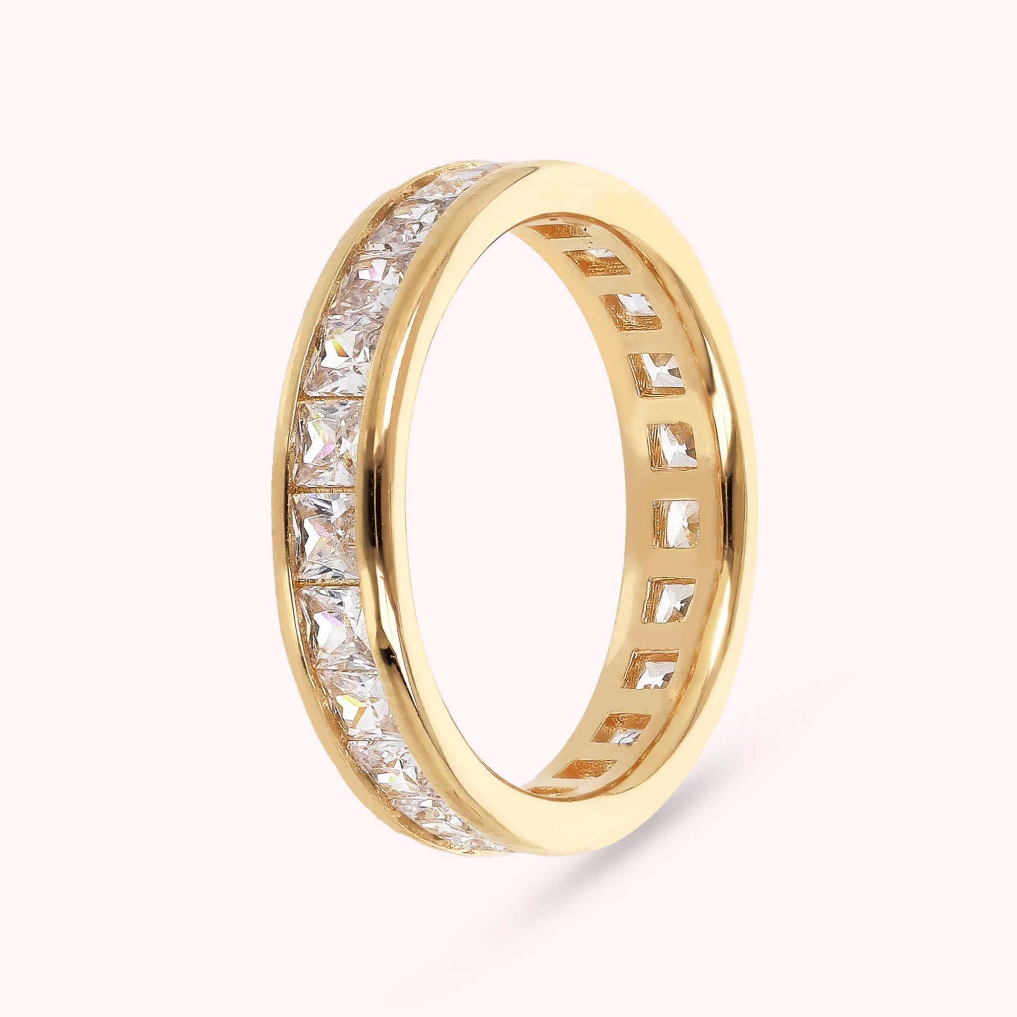 Goldfarbener Veretta-Ring mit quadratisch geschliffenem Princess-Zirkonia