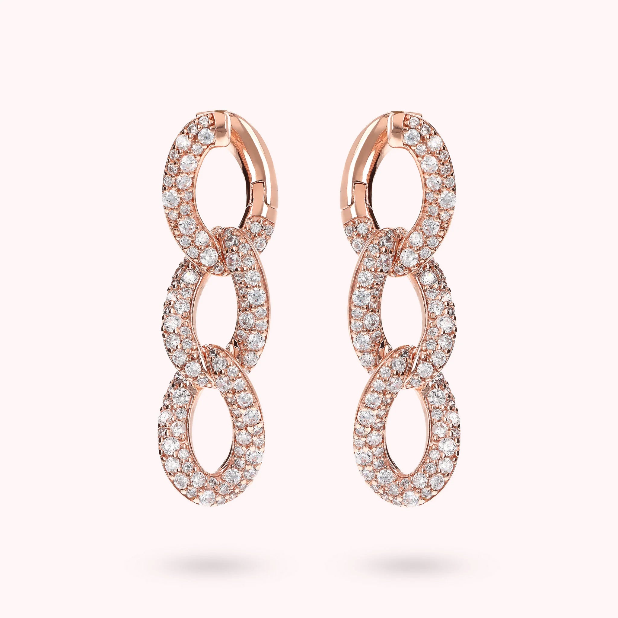 Hängende Ohrringe mit Grumetta-Kette und Pavé aus Zirkonia