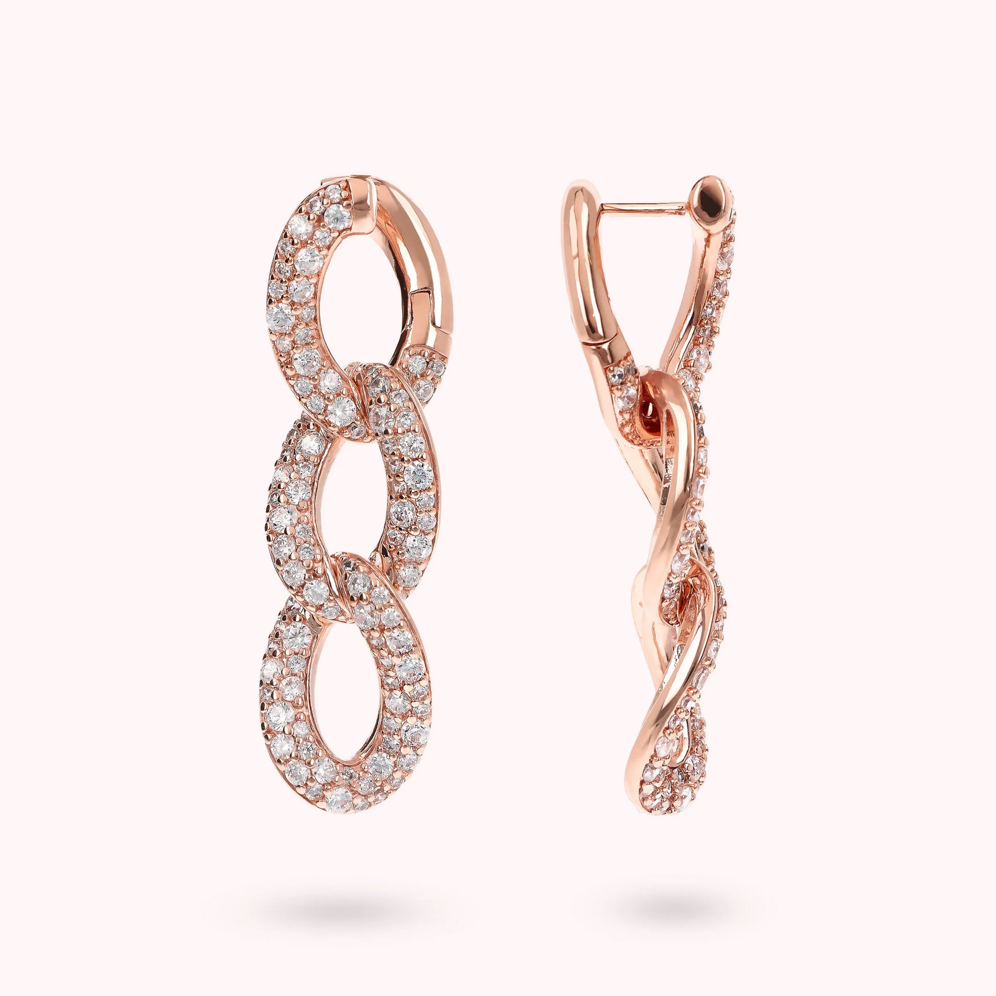 Hängende Ohrringe mit Grumetta-Kette und Pavé aus Zirkonia
