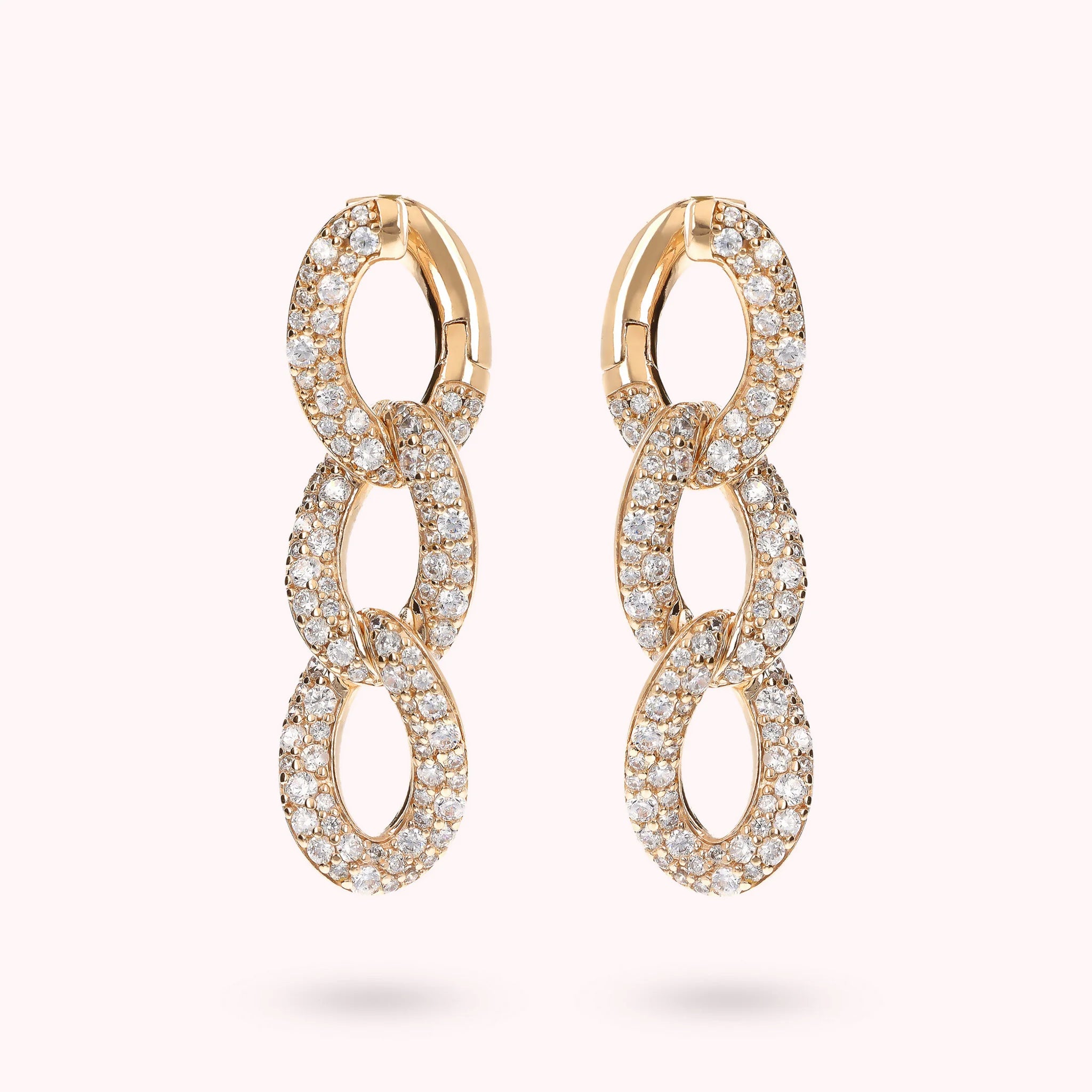 Hängende Ohrringe in Goldton mit Grumetta-Kette und Pavé aus Zirkonia
