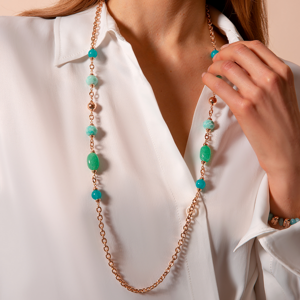 Lange Halskette mit Perlen und natürlichen Quarzitsteinen