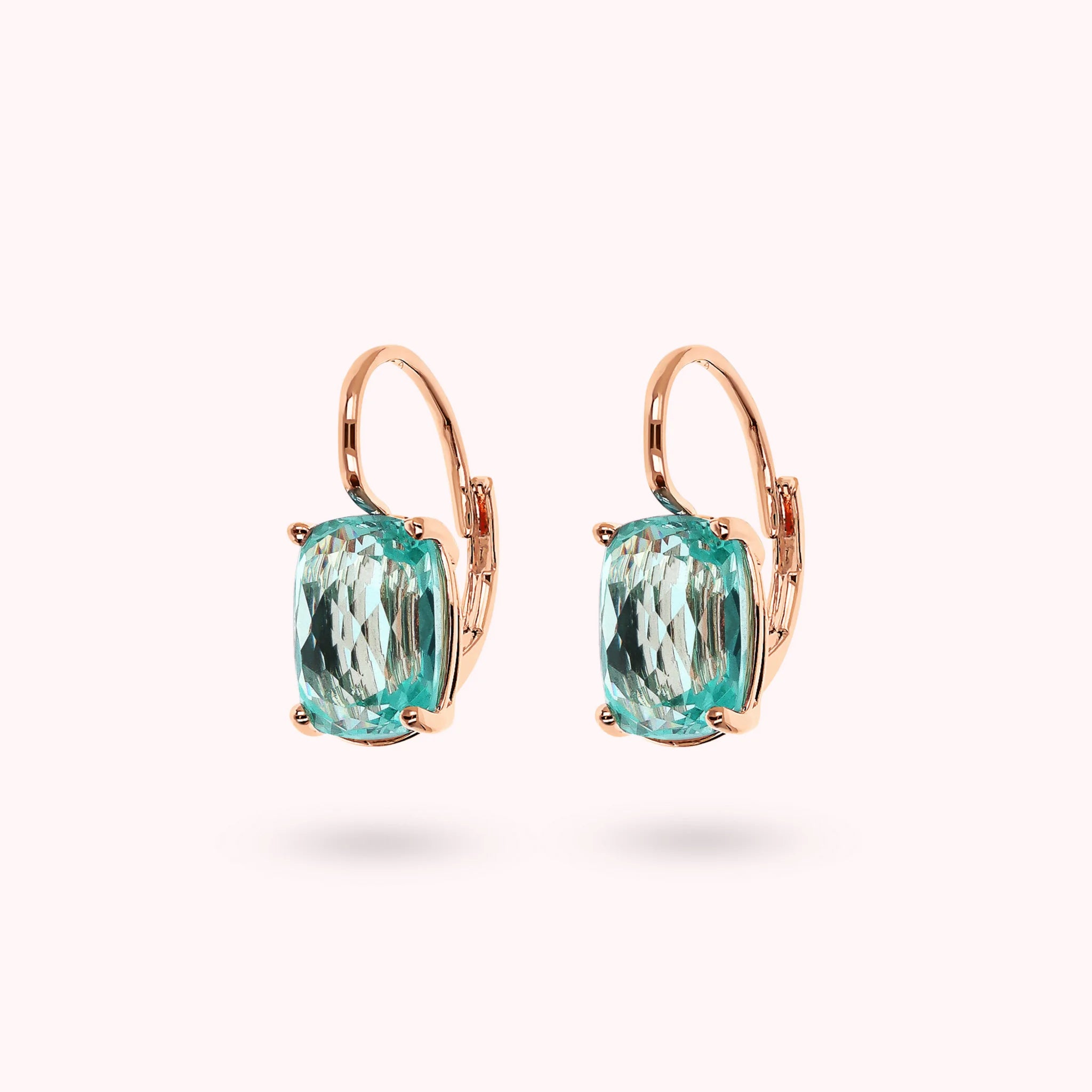 Essentiel Earrings with Mosaic Cut Prisma Gem