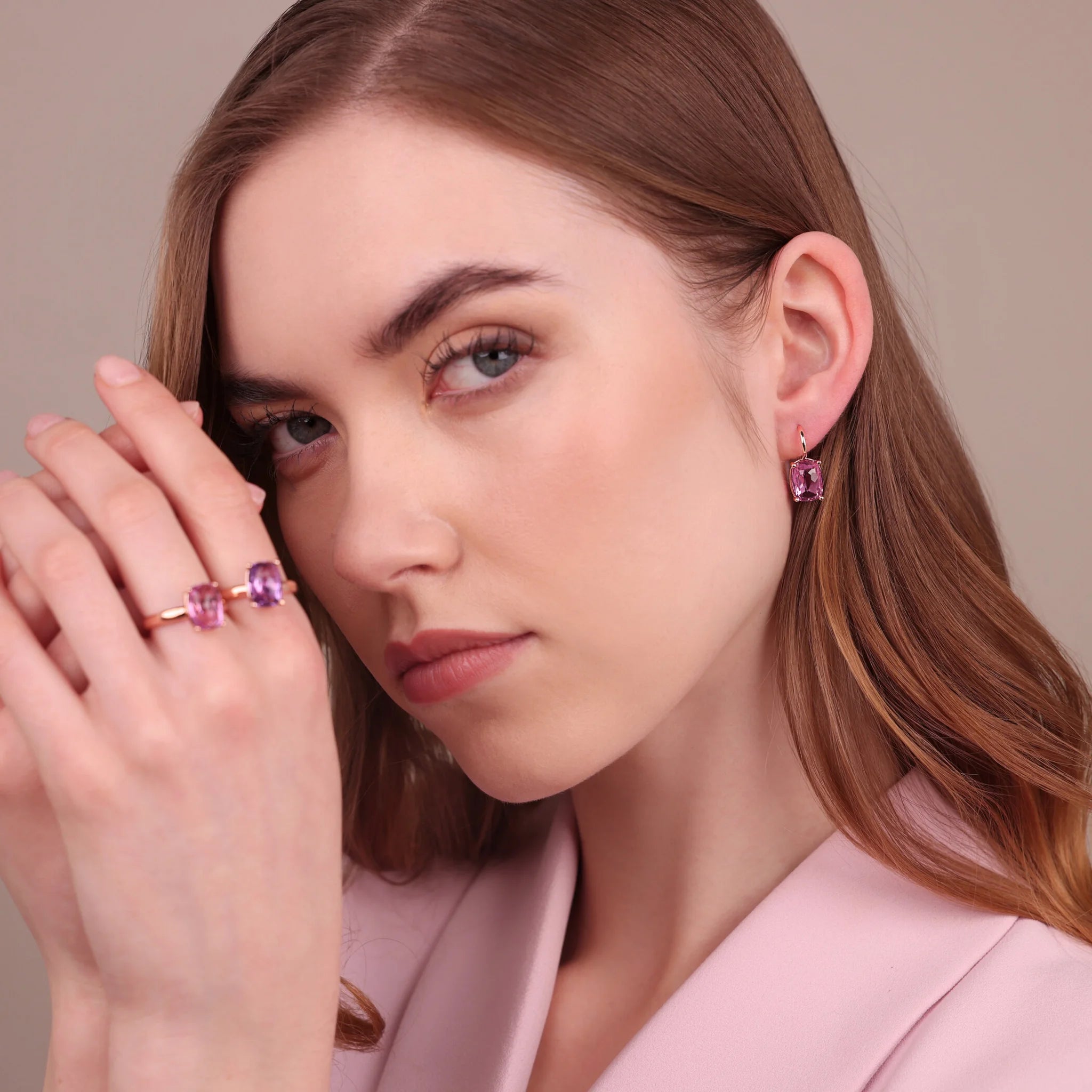Essentiel Earrings with Mosaic Cut Prisma Gem