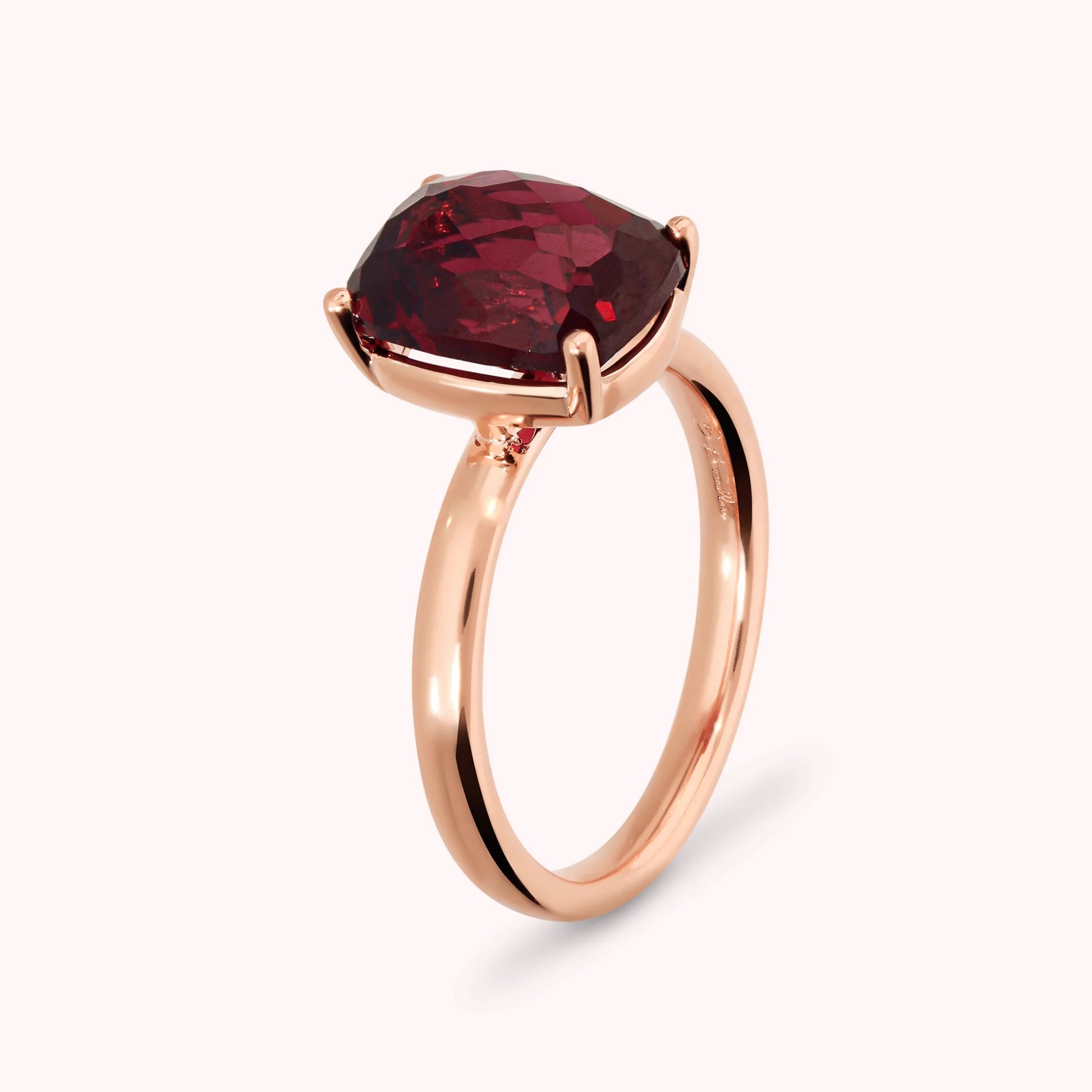 Cocktail Ring mit rechteckigem Edelstein Prisma Mosaik Schliff