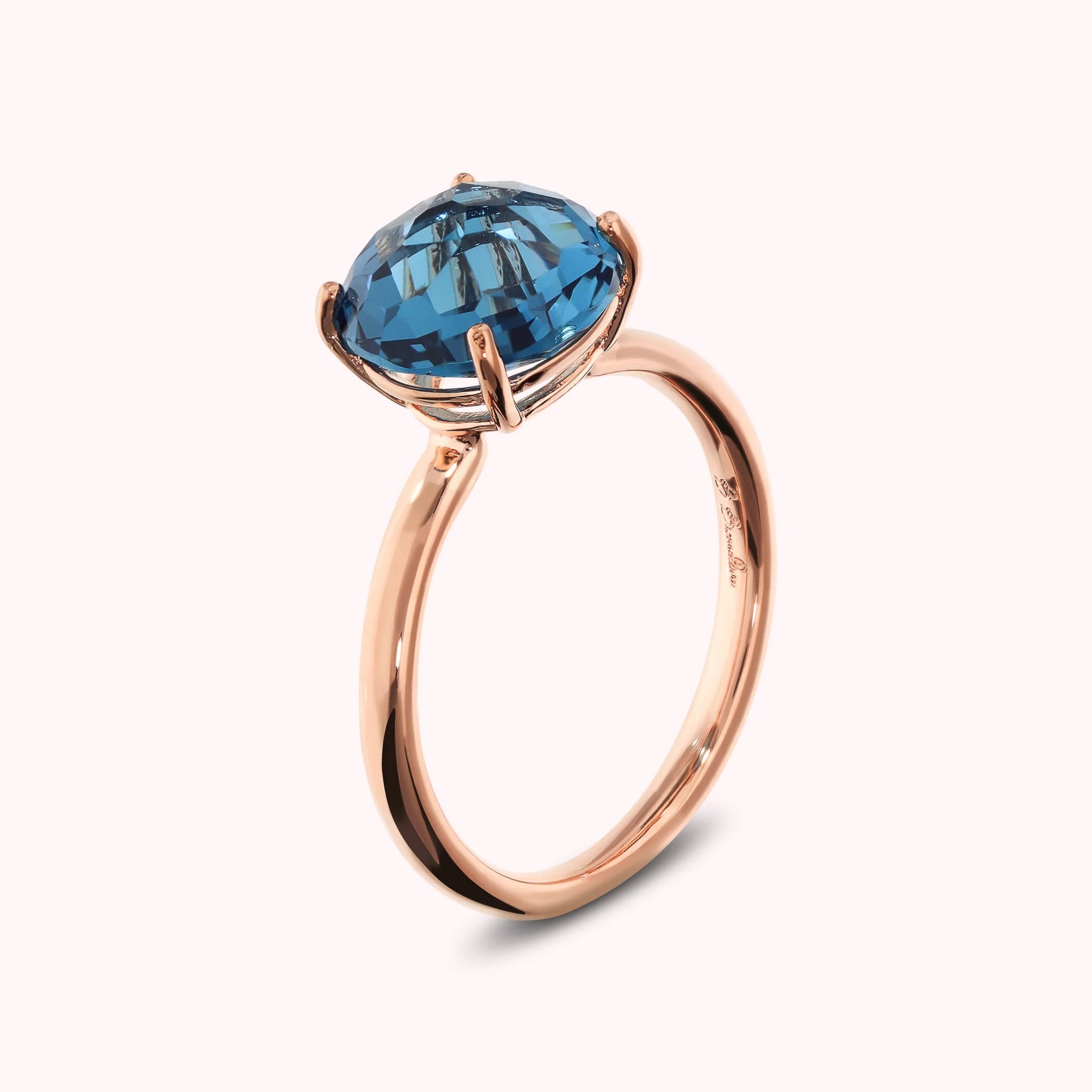 Anello Essentiel Cocktail con Prisma Gem Tonda Taglio Mosaico