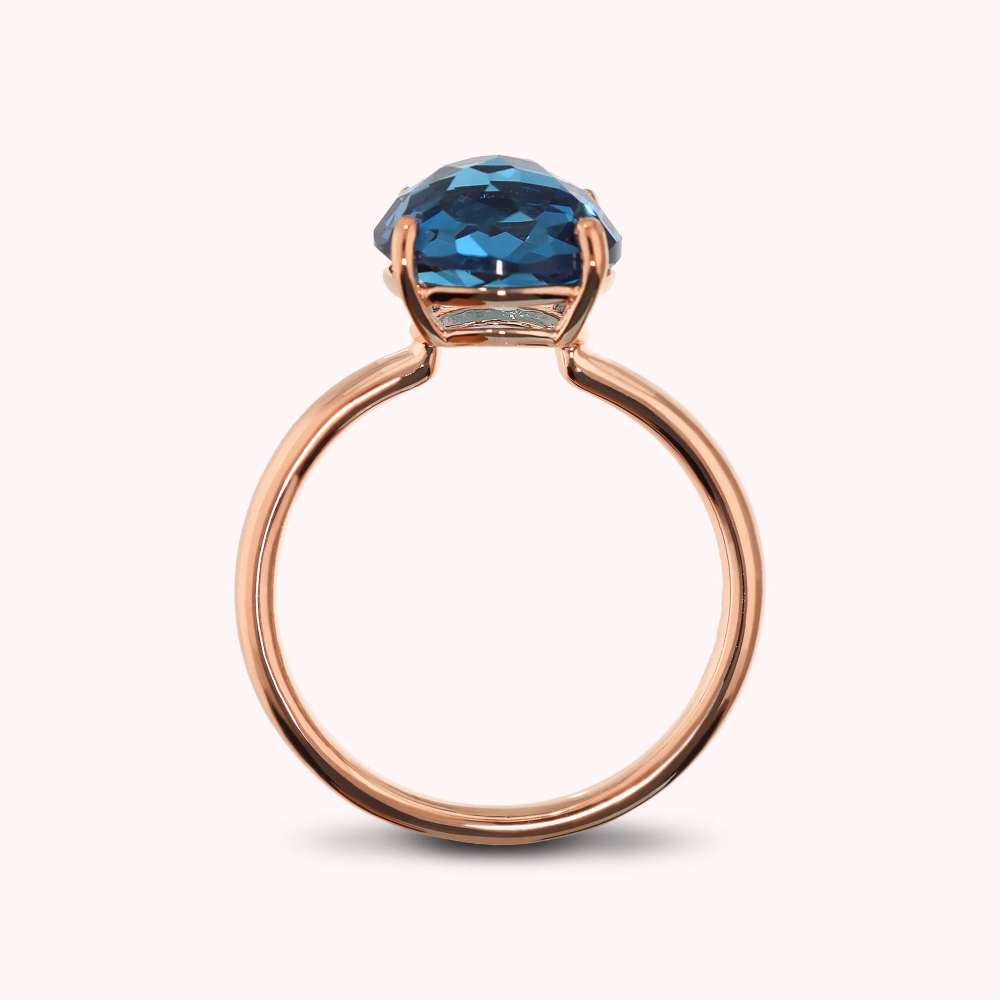 Anello Essentiel Cocktail con Prisma Gem Tonda Taglio Mosaico
