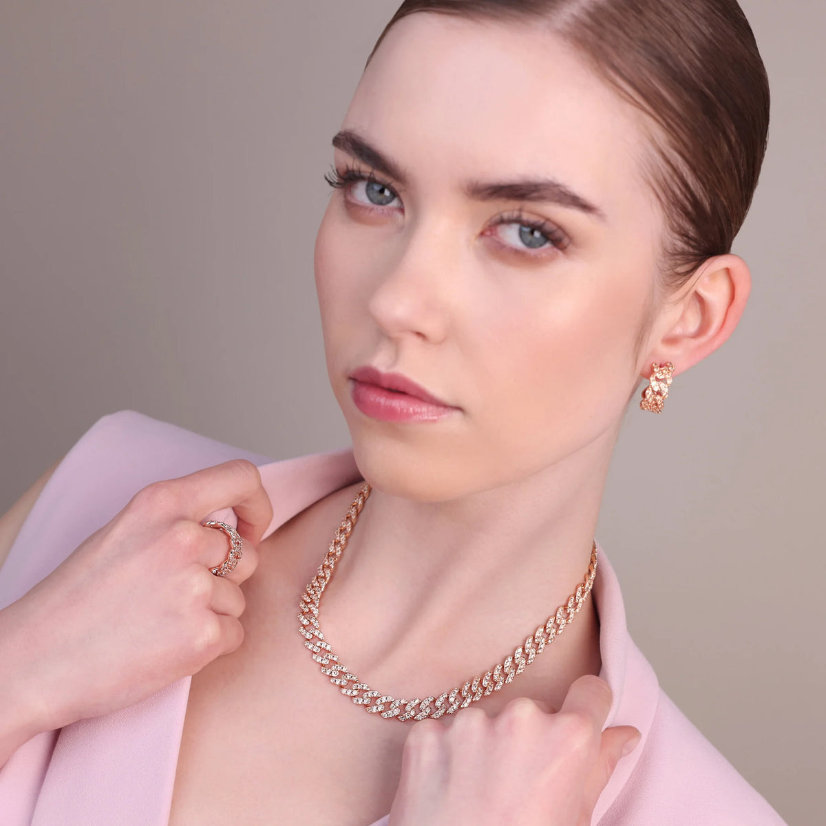 Collana Girocollo Catena Grumetta Squadrata con Pavé di Cubic Zirconia