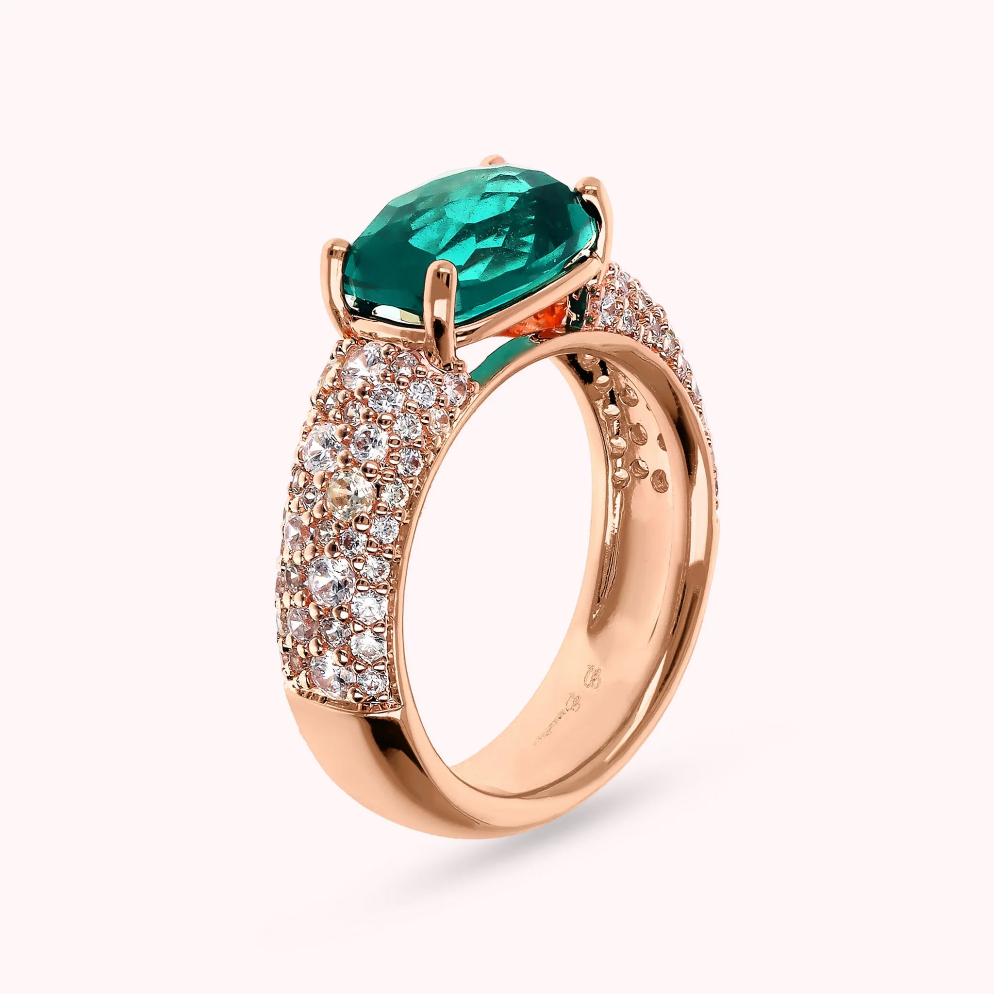Anello con Prisma Gem Taglio Mosaico e Pavé di Cubic Zirconia