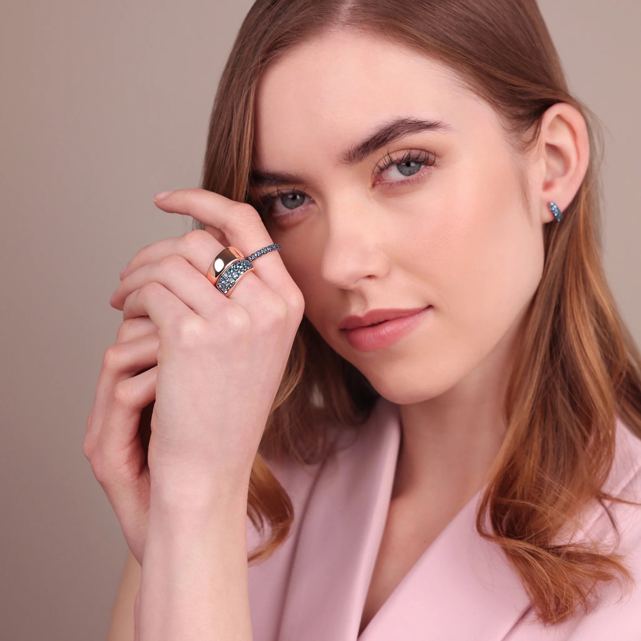 Anello Fedina con Pavé di Cubic Zirconia