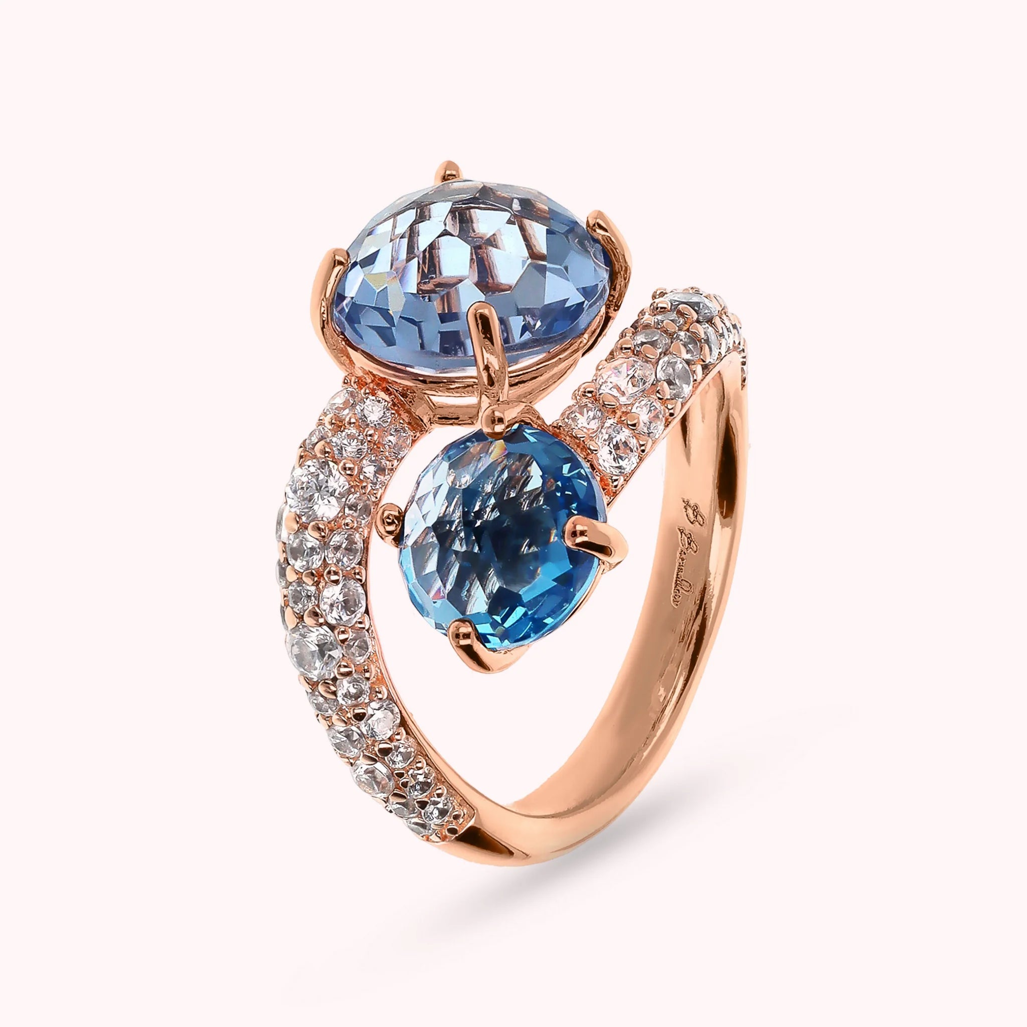 Contrarié ring with Round Gem Prism and Cubic Zirconia pavé