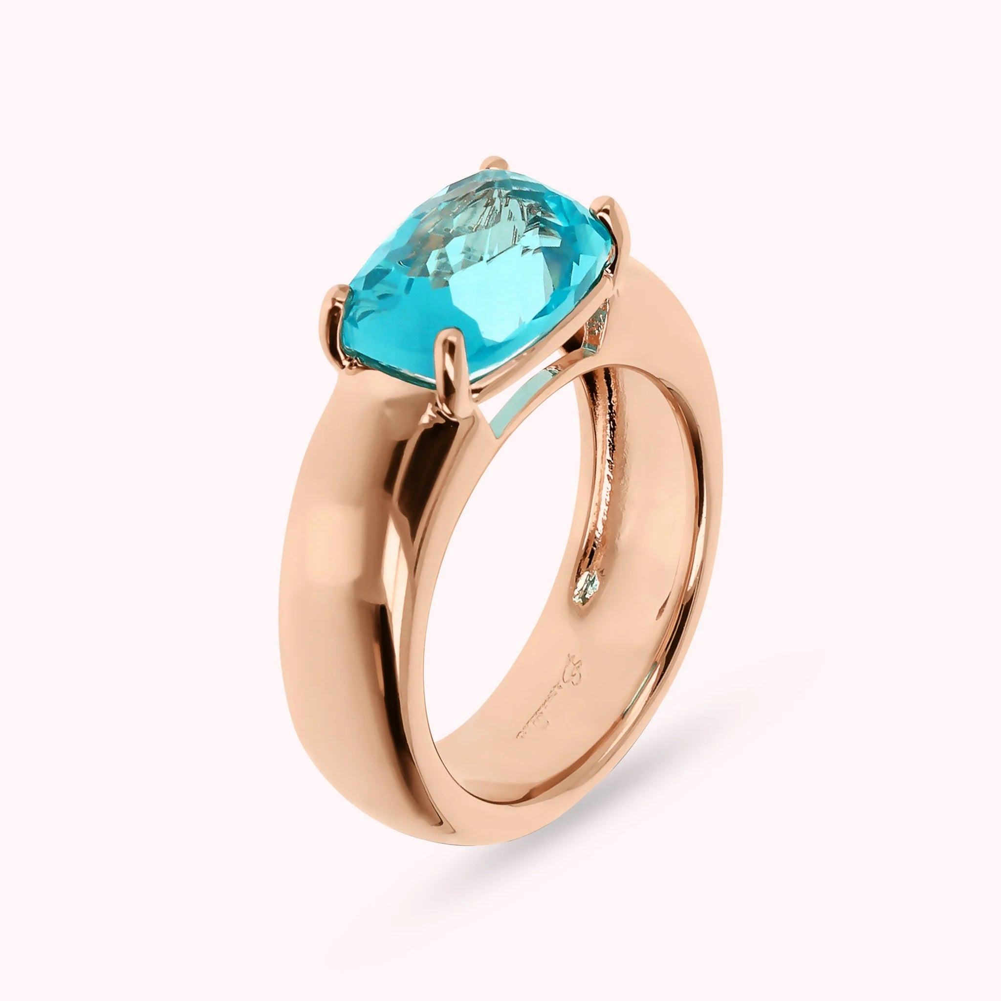 Anello Essentiel a Fascia con Prisma Gem Taglio Mosaico