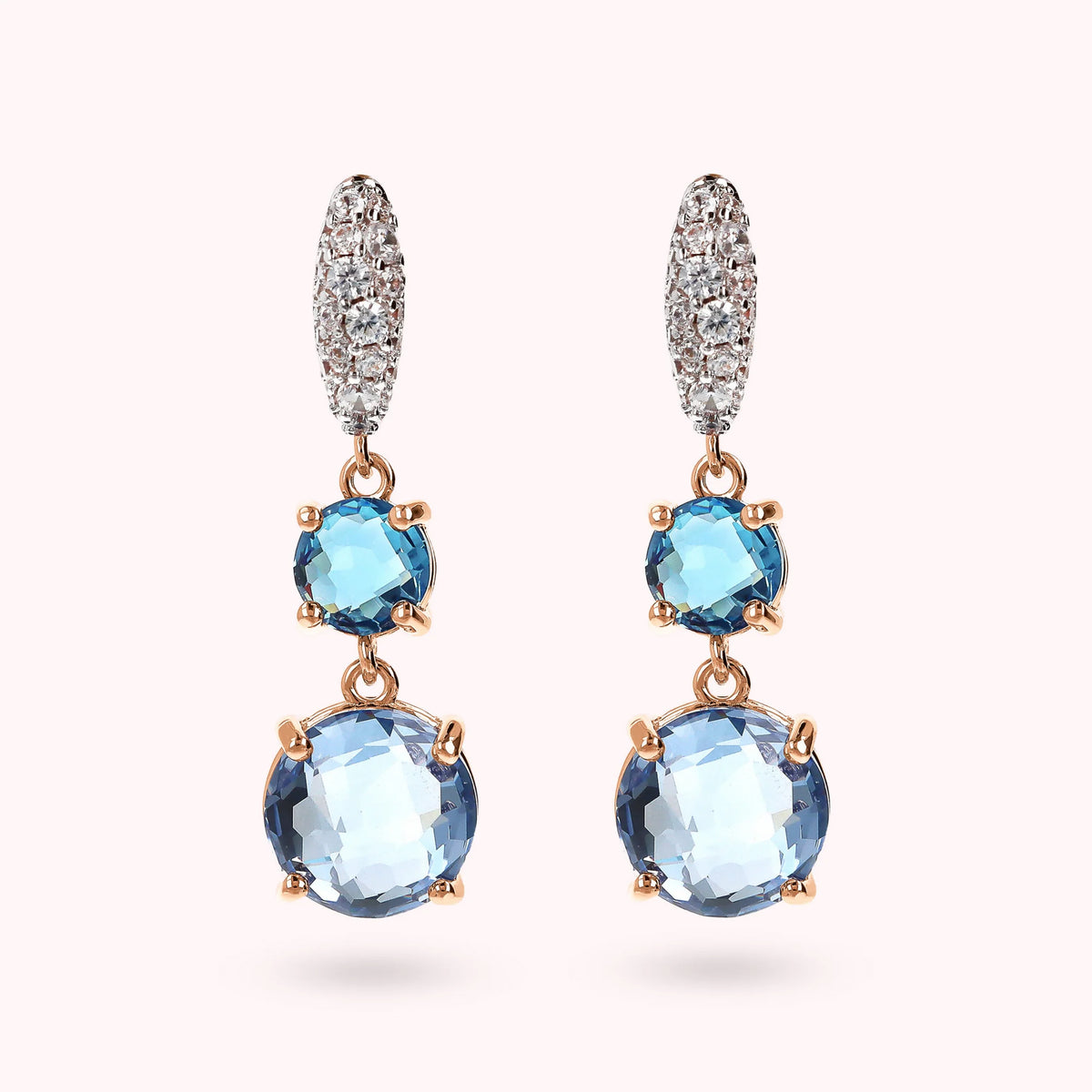 Orecchini Pendenti con Prisma Gem Tonde e Pavé in Cubic Zirconia
