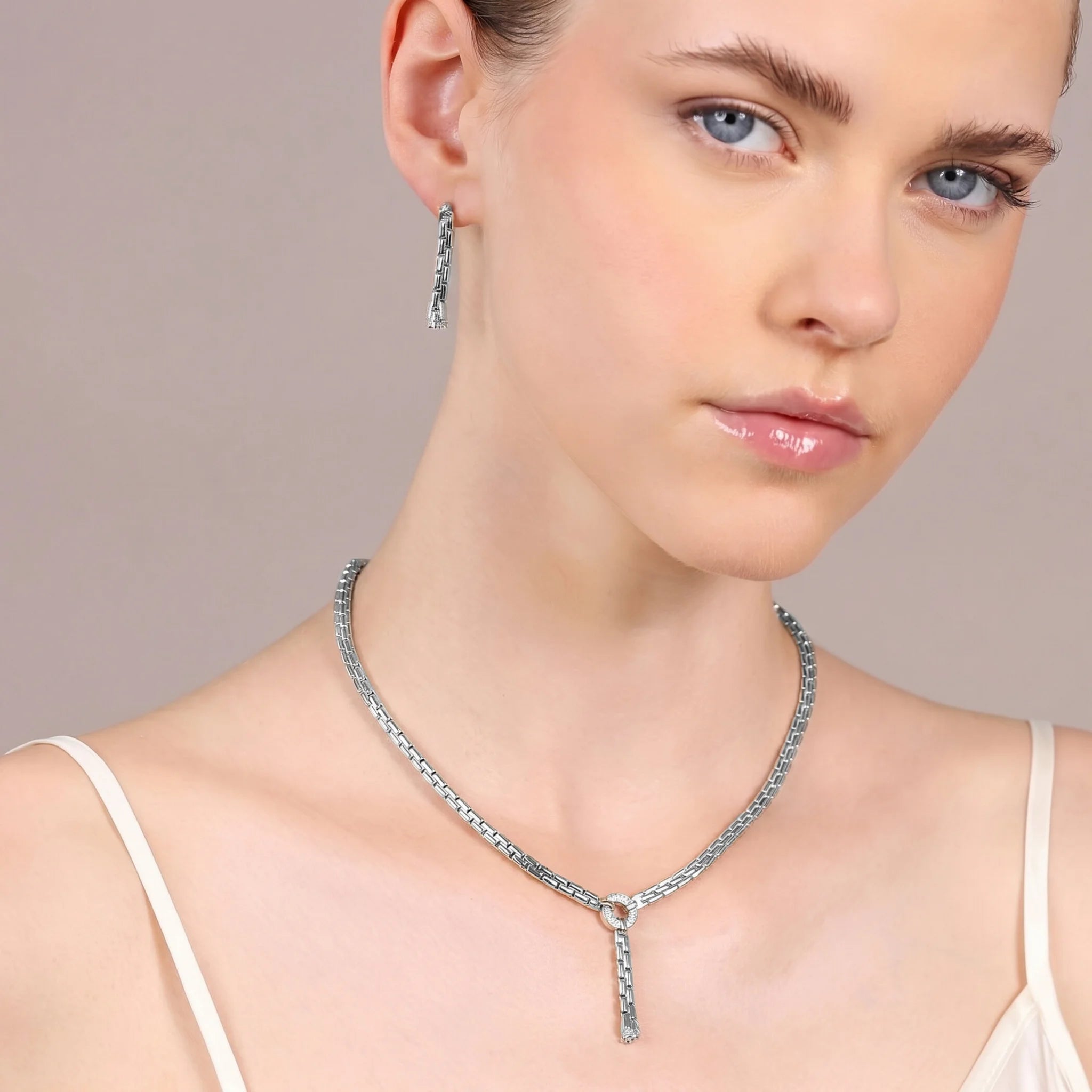 White Venetian Mesh Necklace with Cubic Zirconia Pavé Detail