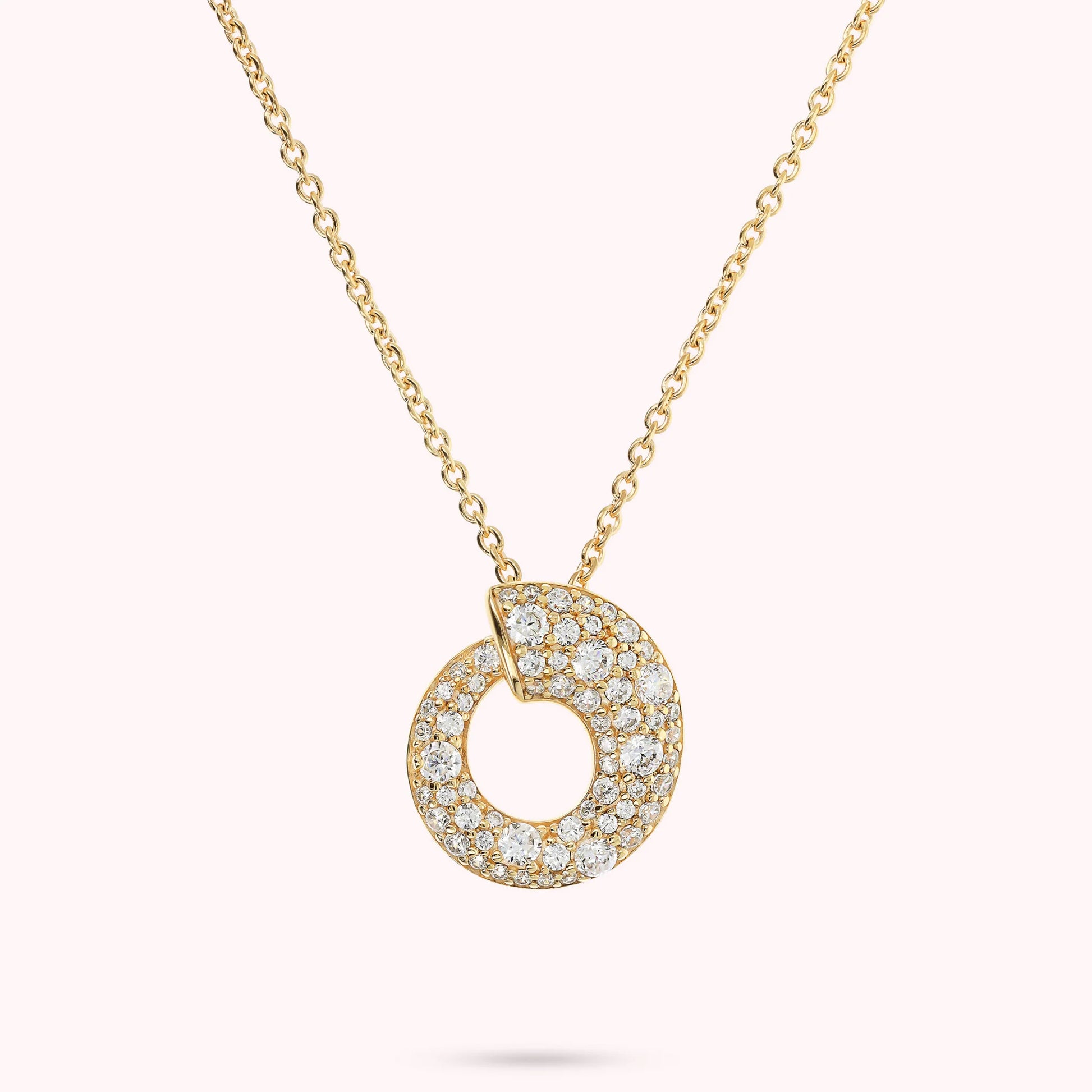 Collana Golden con Pendente a Cerchio Graduato in Pavé Misto