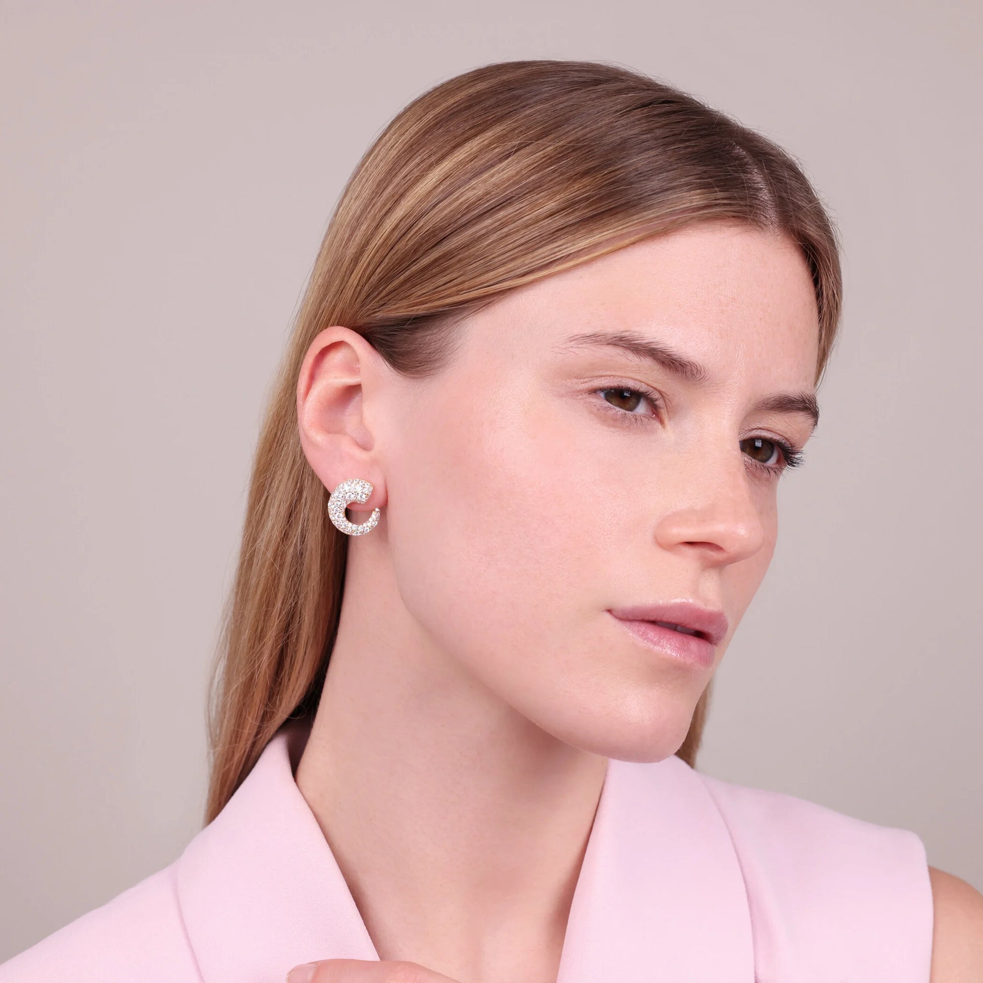 Boucles d'oreilles en pavé doré demi-cercle