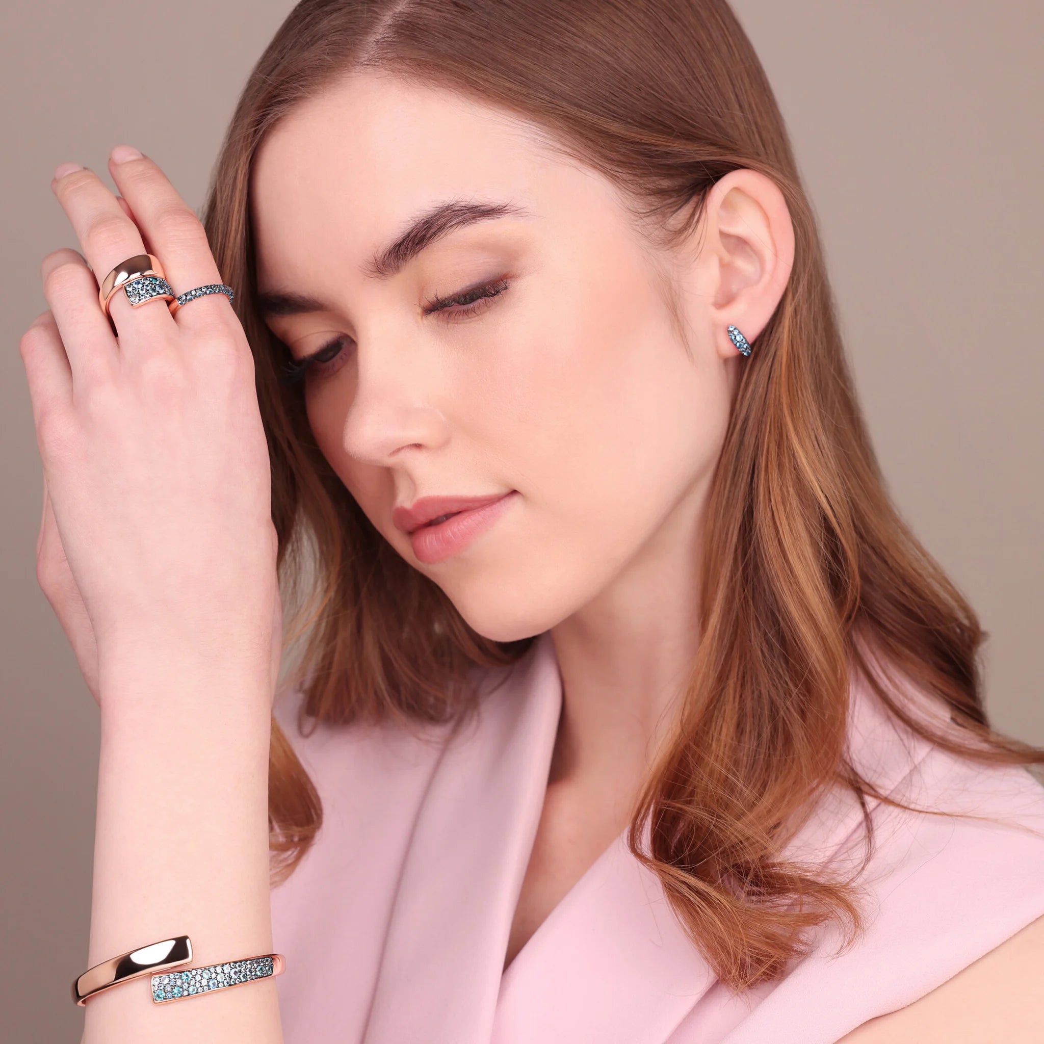 Graduated Hoop Earrings with Cubic Zirconia Pavé