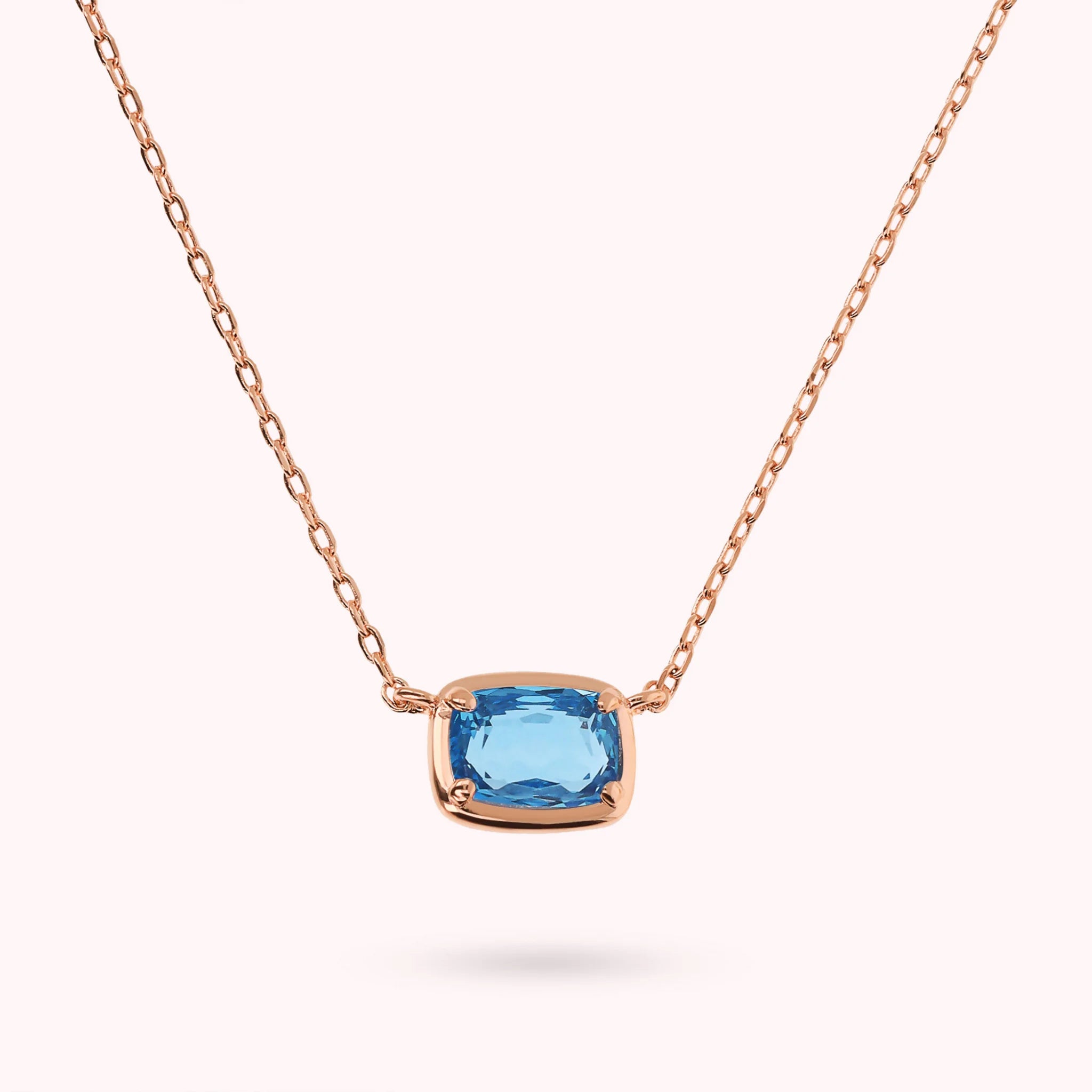 Collier chaîne forçat avec prisme gemme en baguette