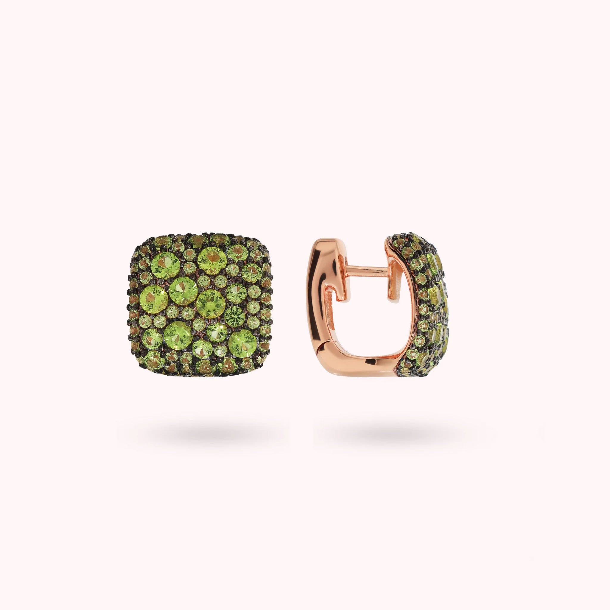 Orecchini a Lobo Quadrati con Pavé di Cubic Zirconia