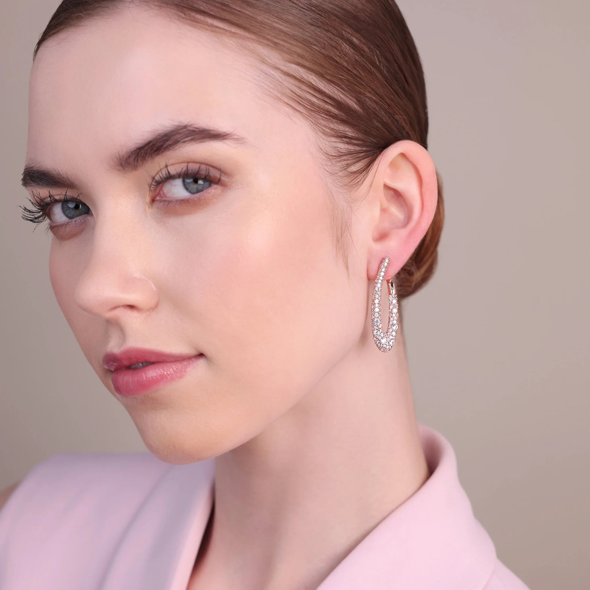 Oval Earrings in Cubic Zirconia Pavé