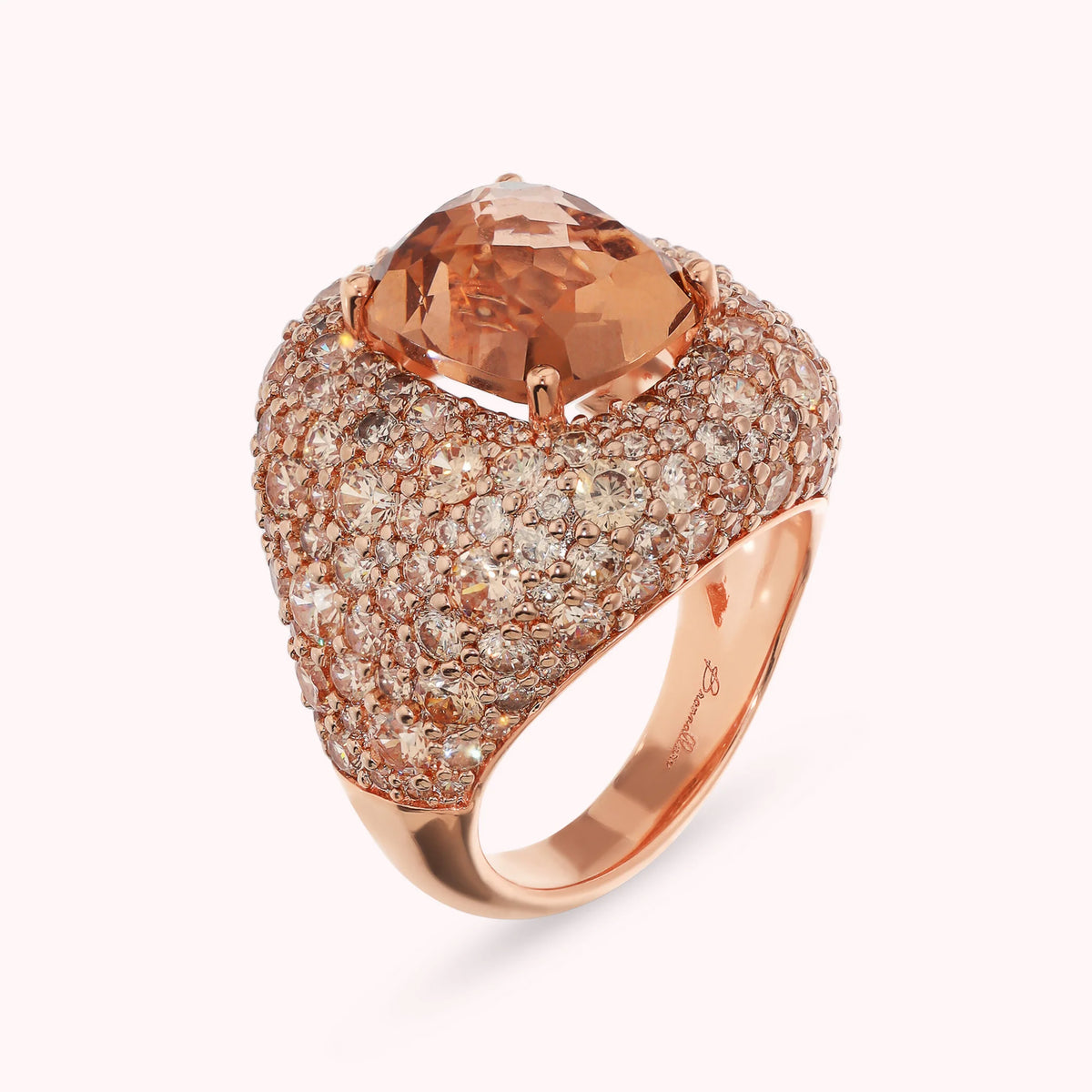 Anello Cocktail Graduato con Prisma Gem e Pavé
